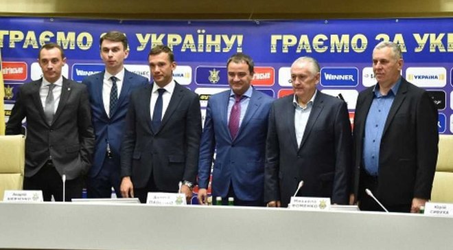 Повний список тренерів і адміністраторів, які готуватимуть Україну до Євро-2016 Шевченка перезентували у збірній України / фото ФФУ