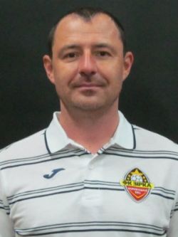 Роман  Монарьов