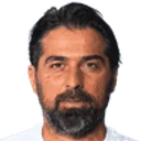 Илхан Палут