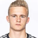 Деніел Стріндхольм