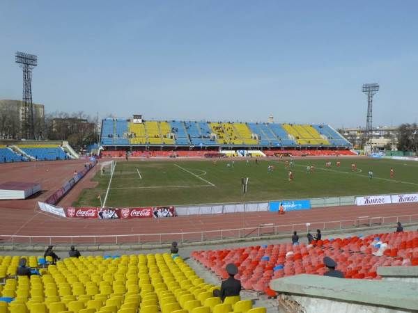 Стадион им. Долона Омурзакова