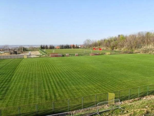 Stade Du Hameau Idron 1