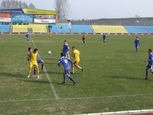 Стадіон 1 травня