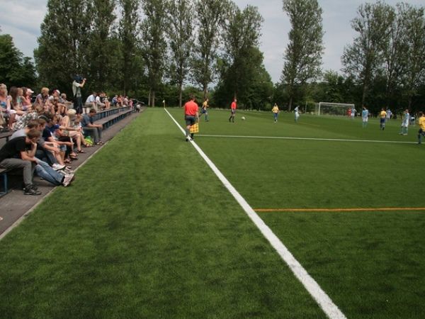 Kauguru vidusskolas stadions