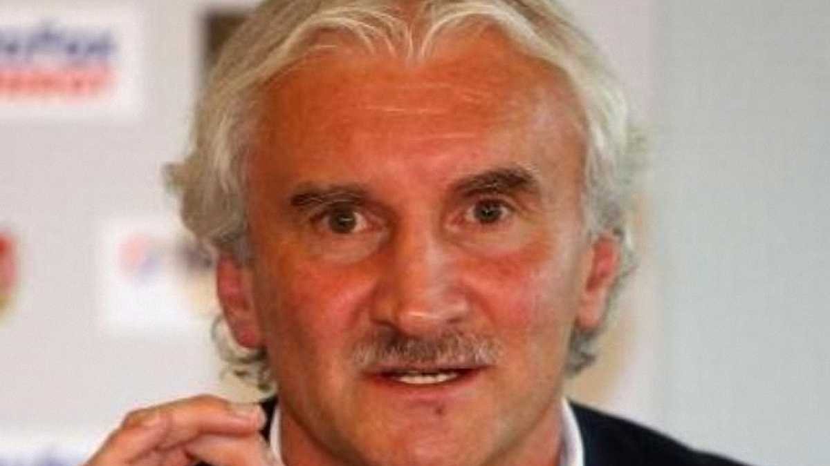 Феллер: То, что делали с футболкой Месси - позор!