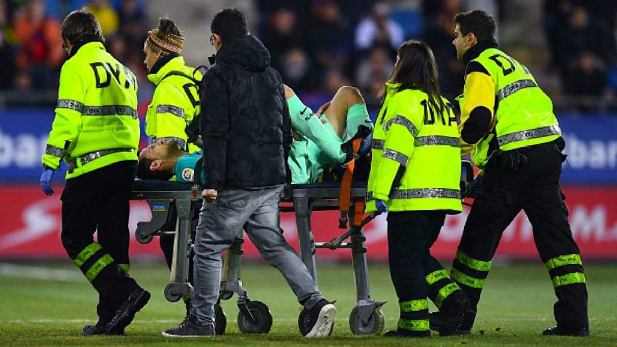 Бускетс отримав серйозну травму в матчі "Ейбар ...