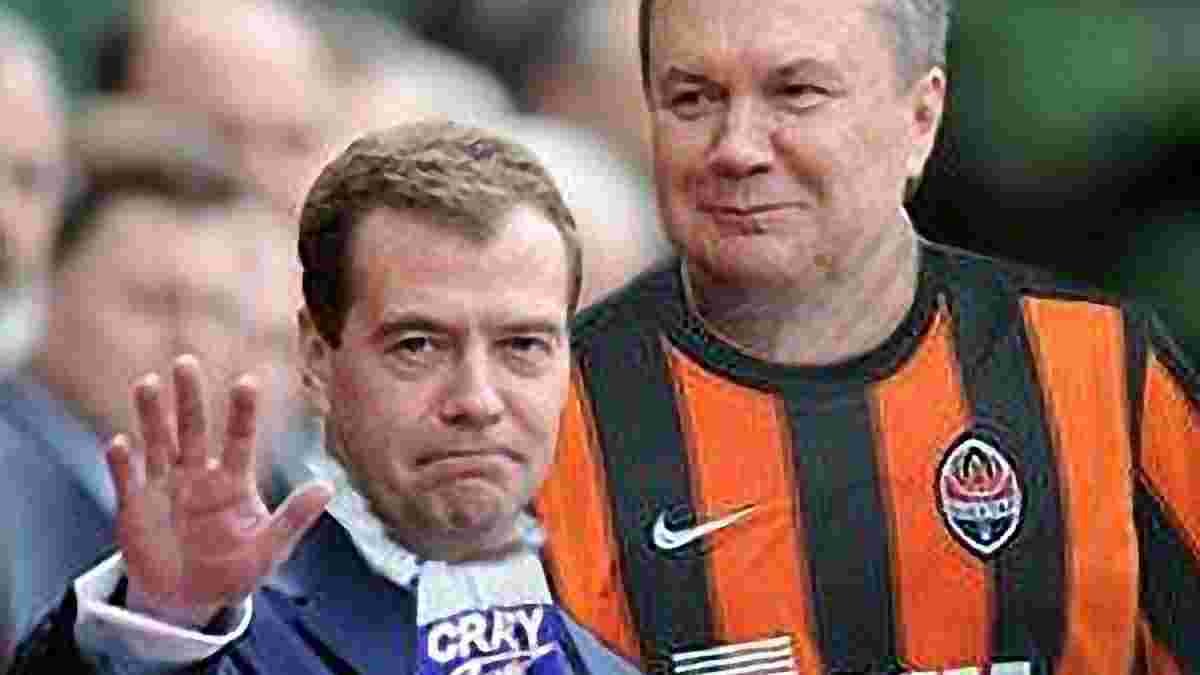 Крім політики. Янукович та Мєдвєдєв з'ясують стосунки на стадіоні