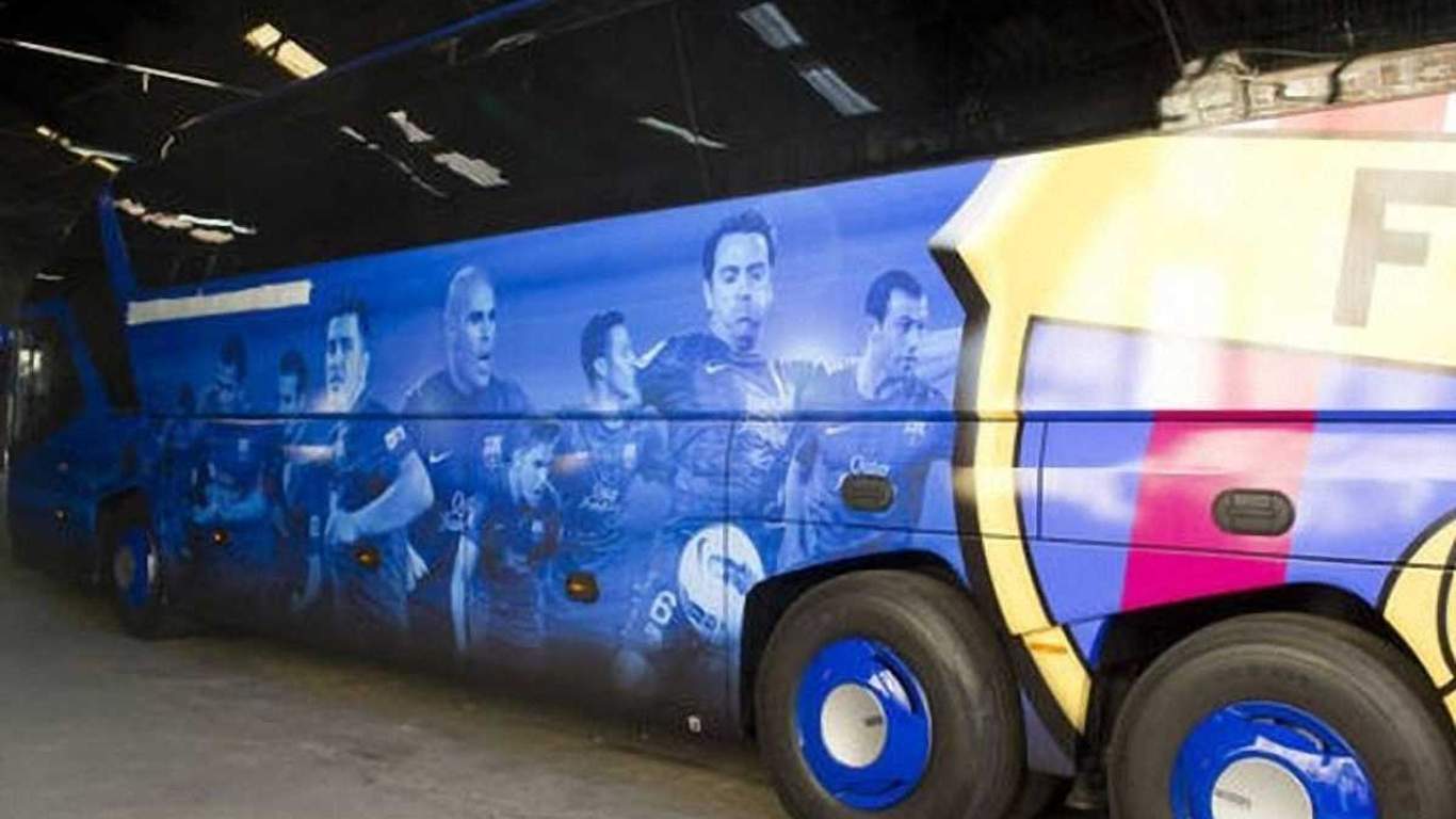 Автобус футбольной команды барселона