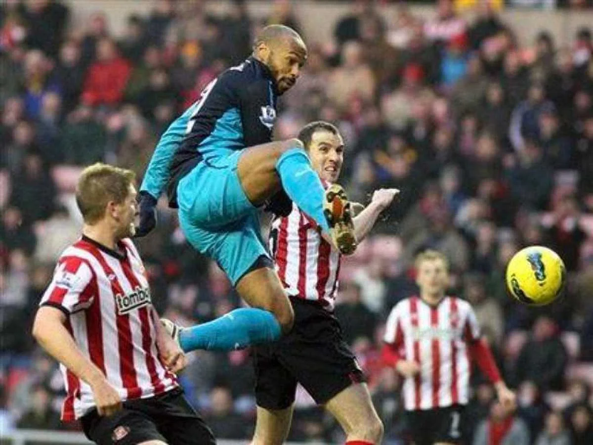 "Поцілунок" Тьєрі Анрі