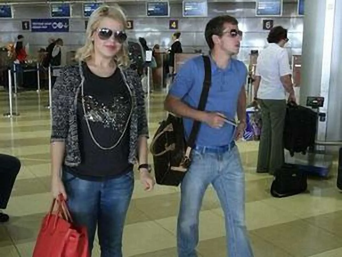 Олександр Алієв з дружиною