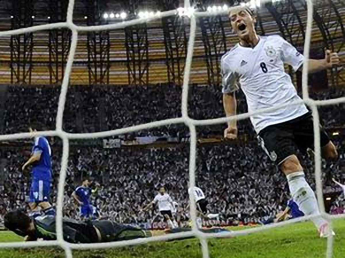 Озіл - найкращий гравець матчу