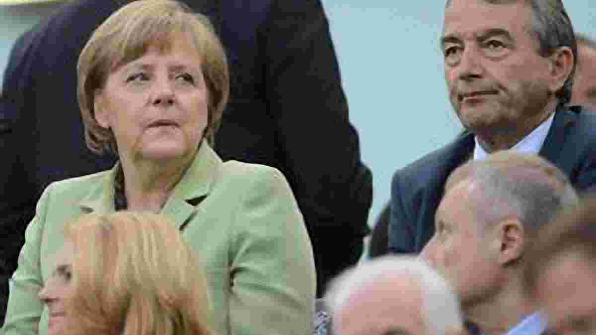 Меркель освистали во время четвертьфинала