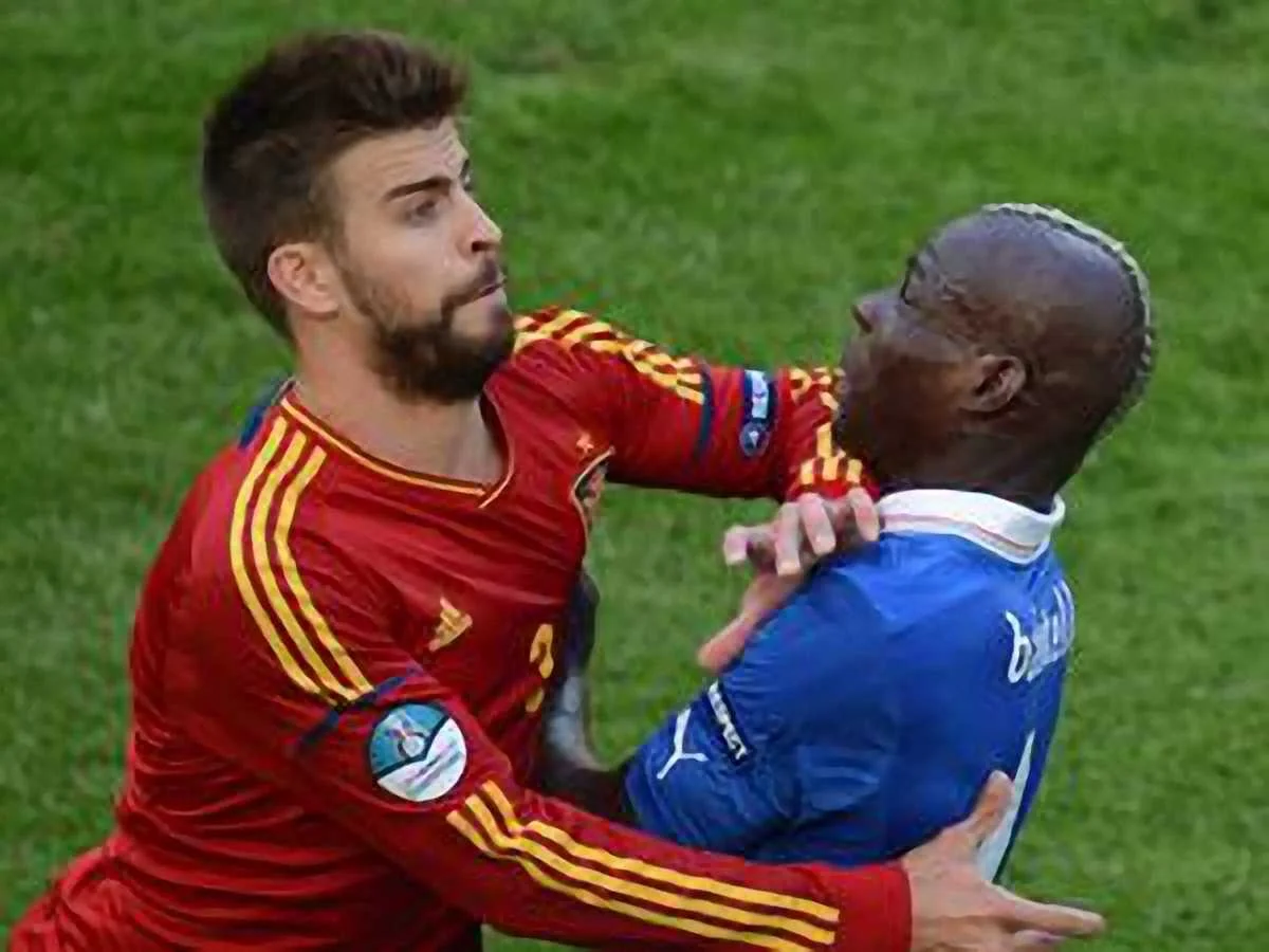 Нейтрализует ли Пике Балотелли?