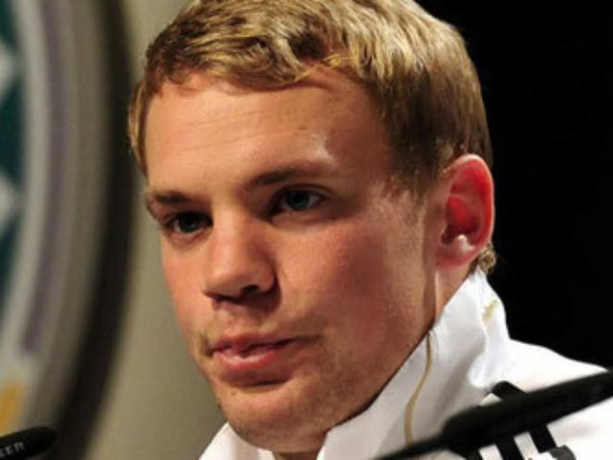 Мануэль Нойер думает о Пиренеи