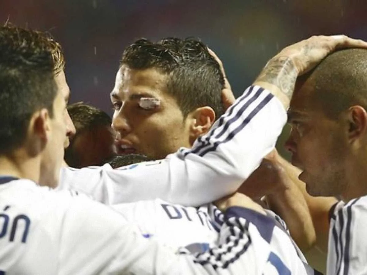 Крішті добре бачить ворота навіть одним оком