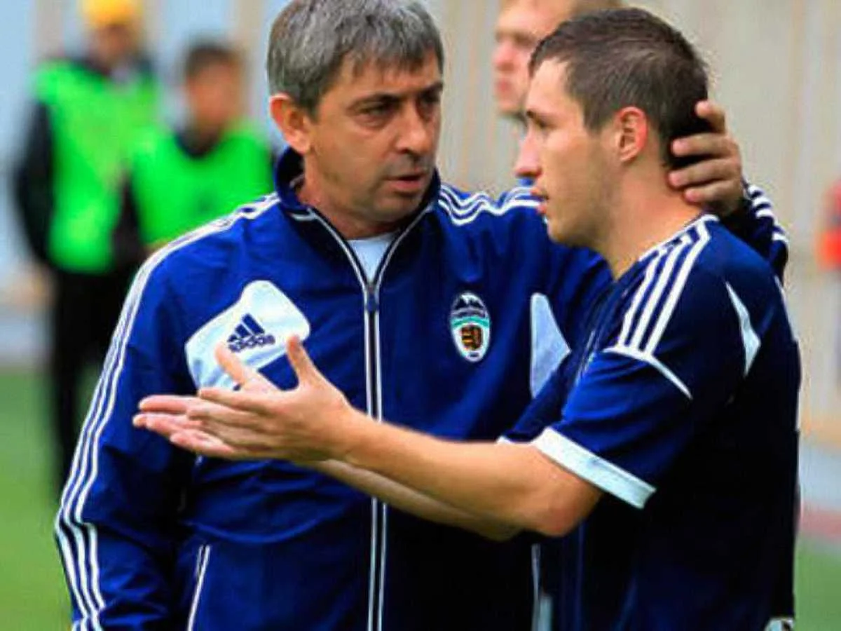 - Тренере, ми робимо все, що можемо. - Я знаю.