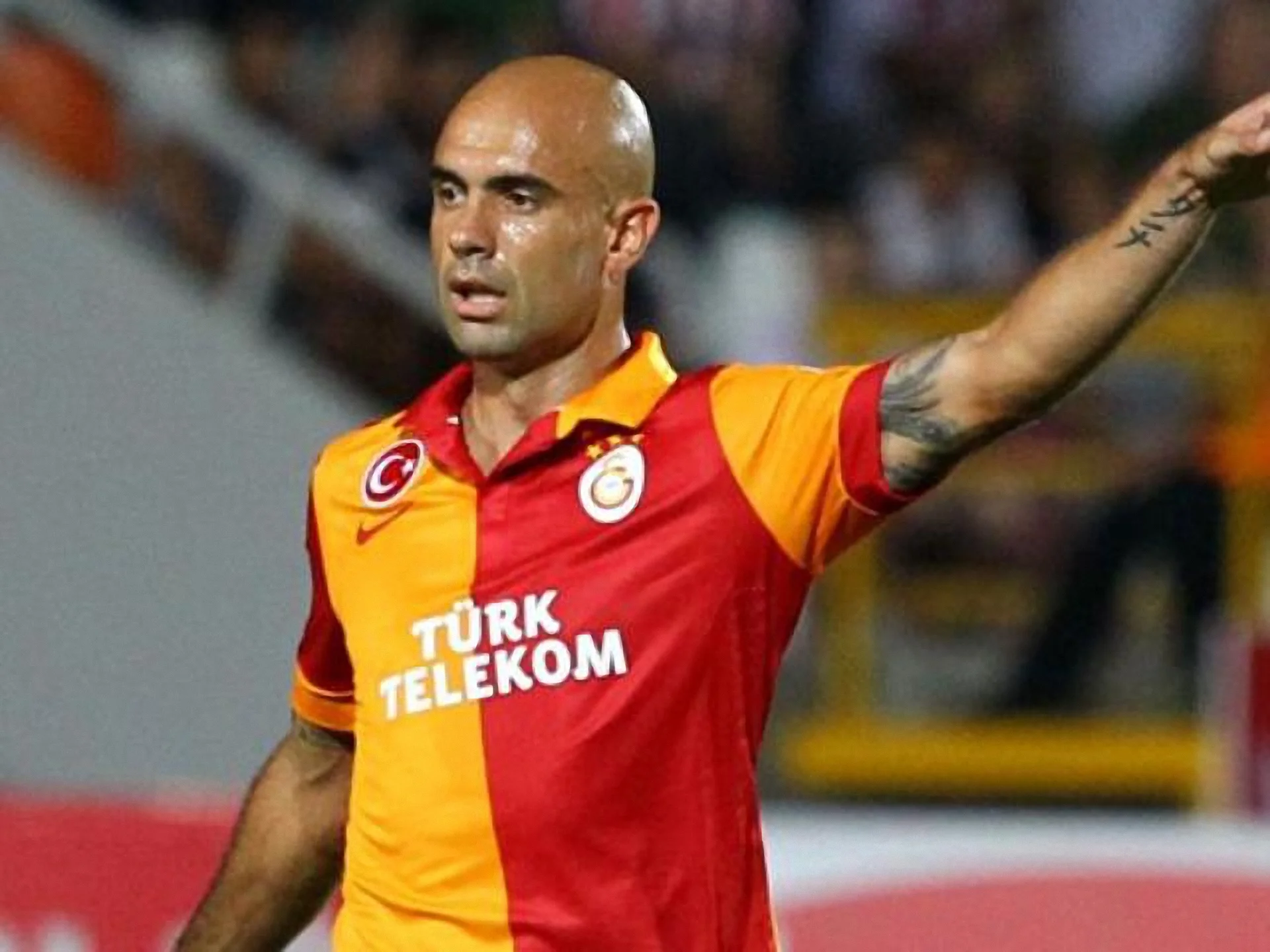 Крис может достаться кому-то бесплатно