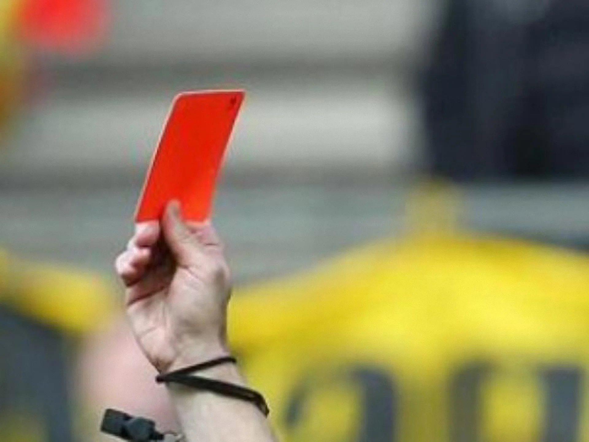 "Червоне світло" для "Металіста" та "Дніпра"?