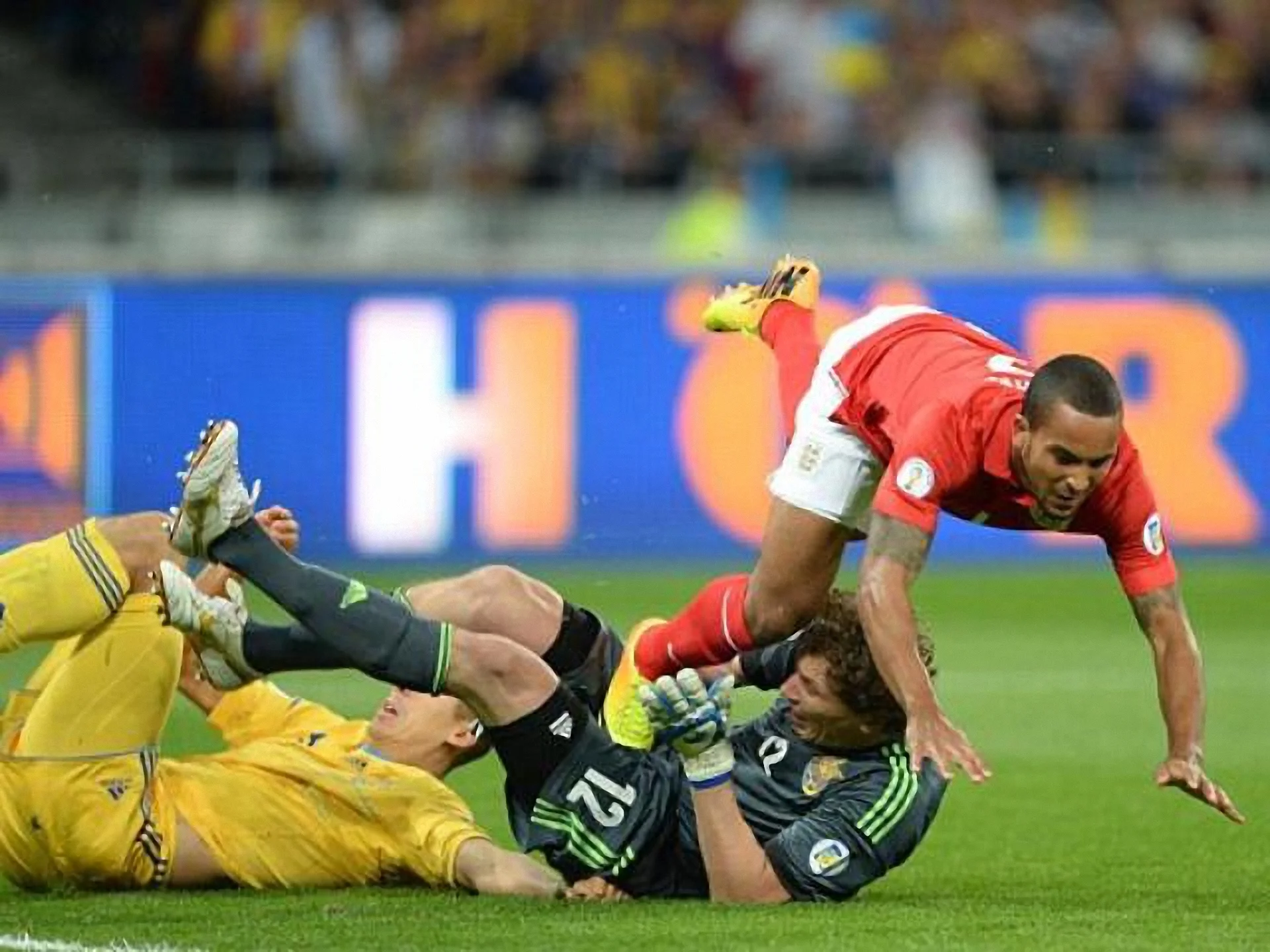 Момент перших хвилин. П'ятов зупиняє Волкотта