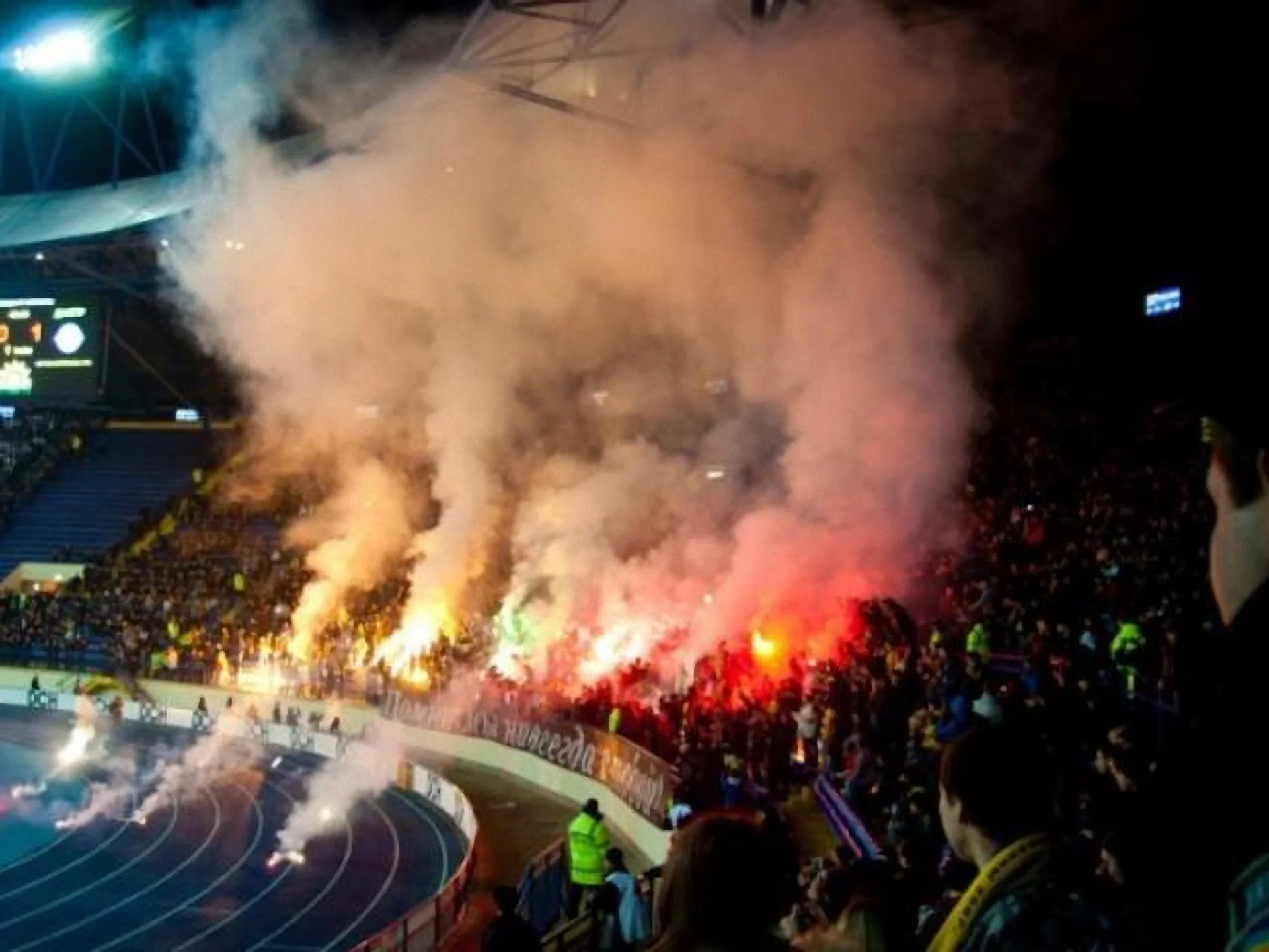 Фаєр-шоу на стадіоні "Металіст"