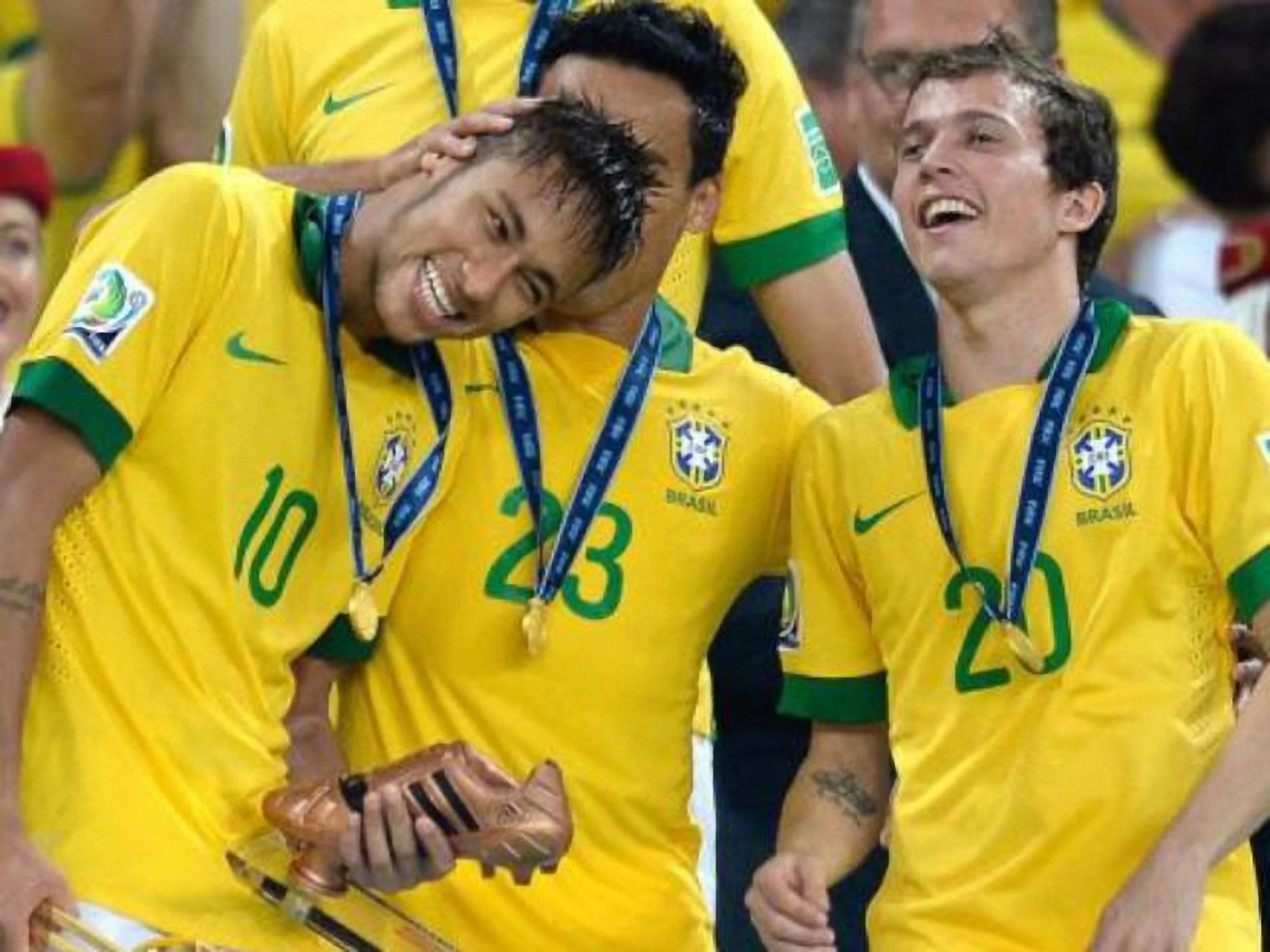 Неймар і Ко