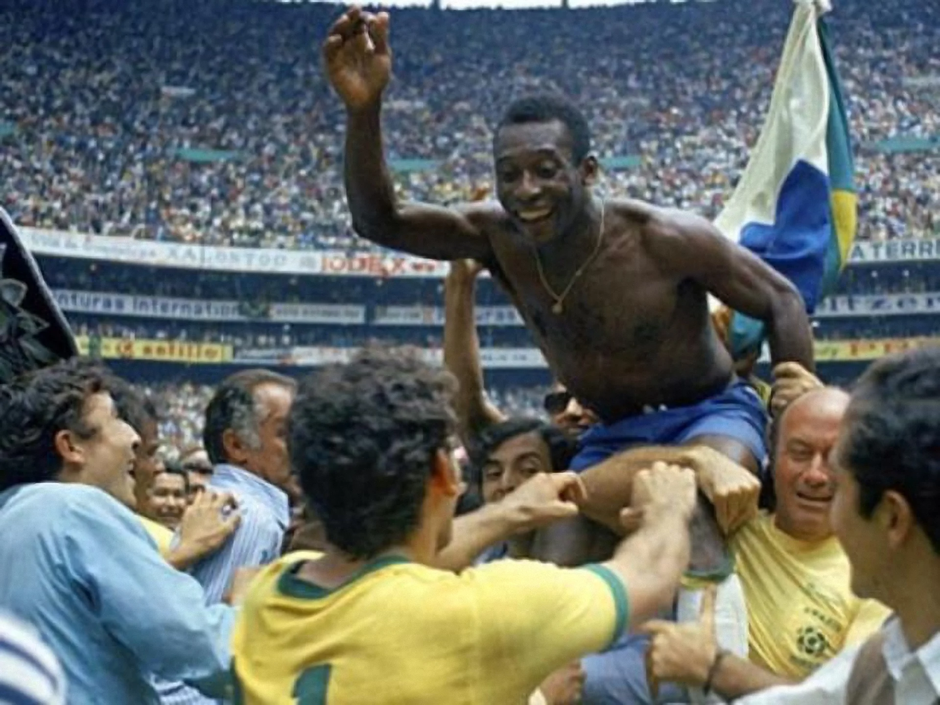 Пеле тричі брав Кубок світу - це світовий рекорд