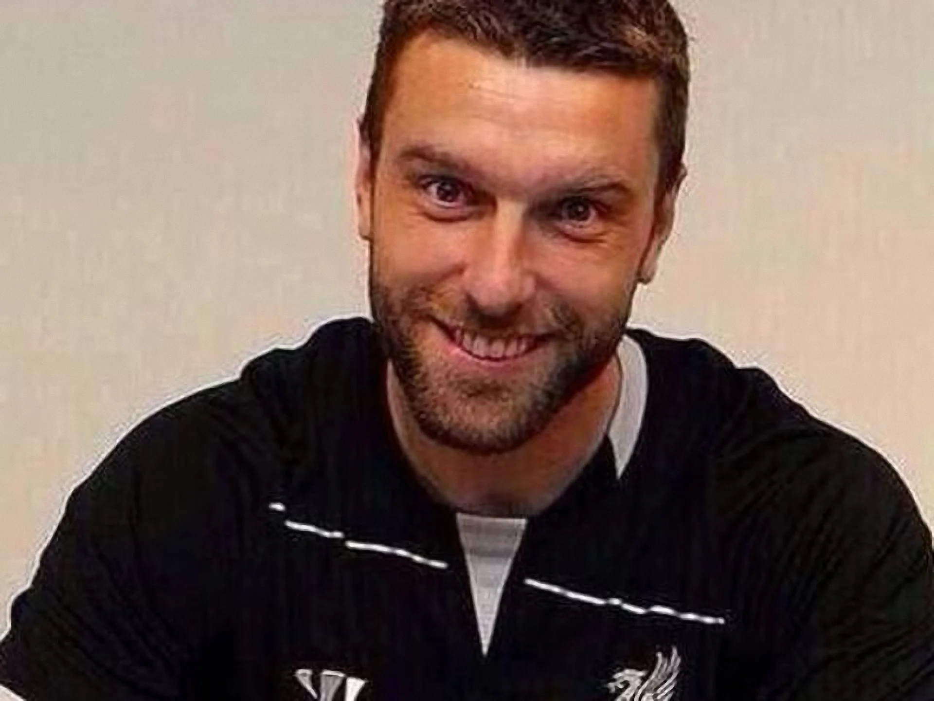 Ламберт підписує контракт