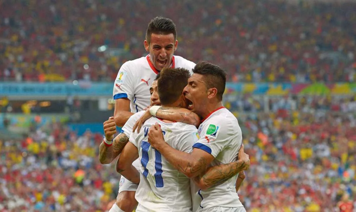 Чилійці вибивають Іспанію!