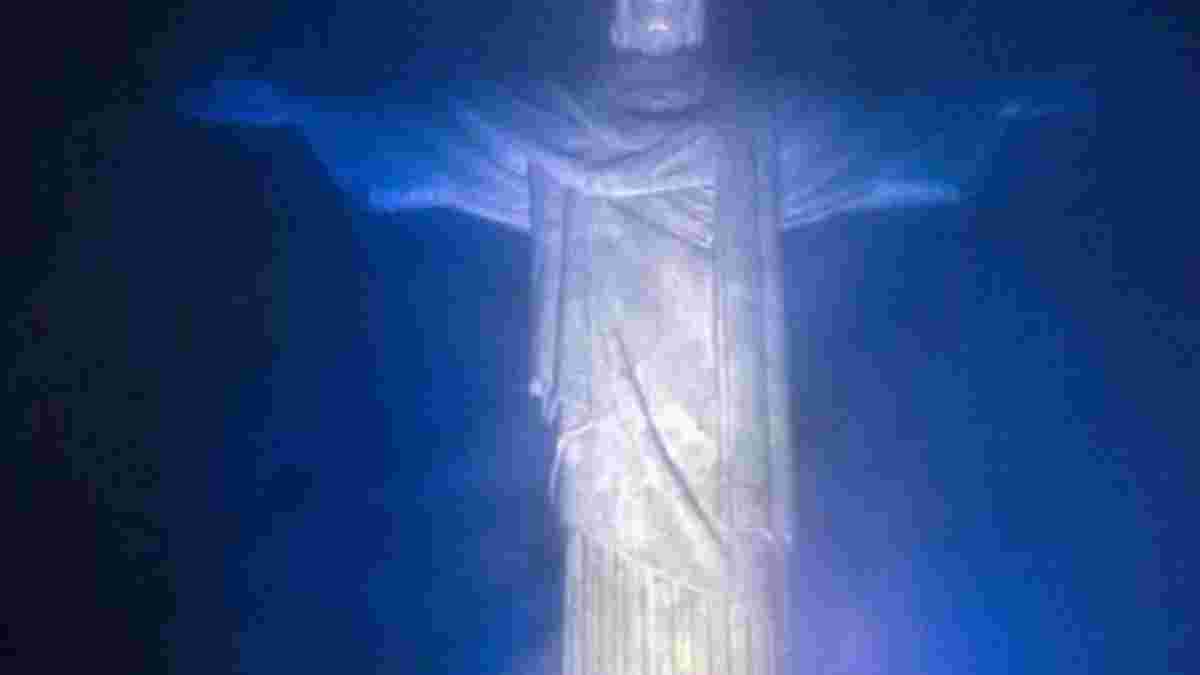 Статуя Христа у Ріо засяє кольорами одного з фіналістів