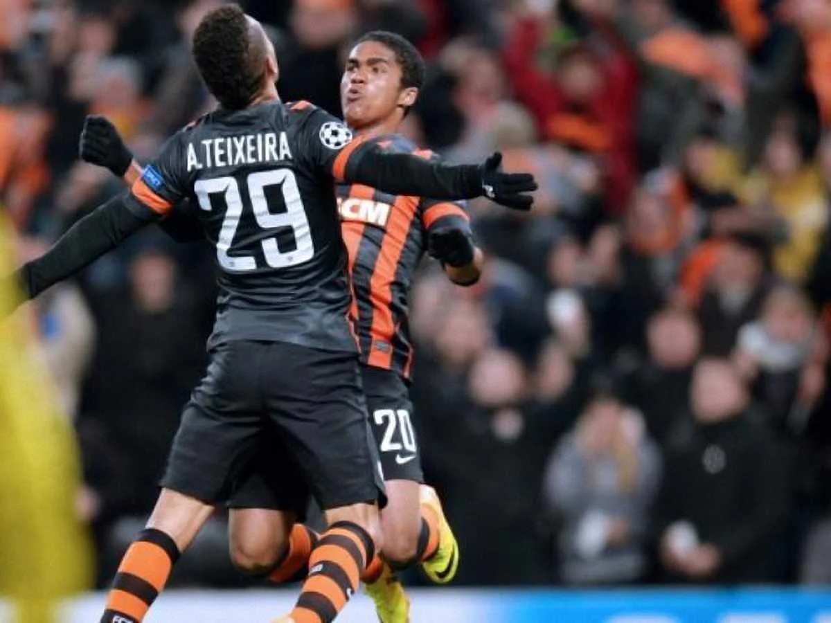 Алекс та Дуглас не хочуть в Україну