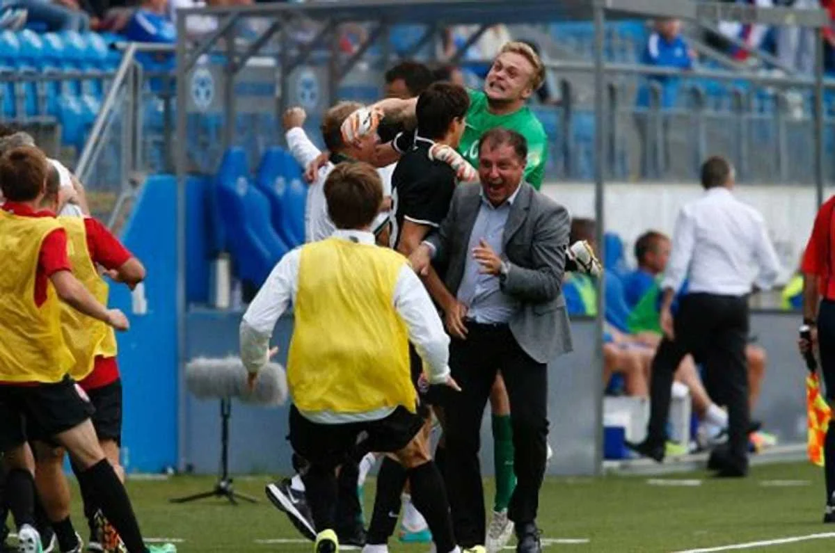 Героїчна луганська "Зоря" йде далі!