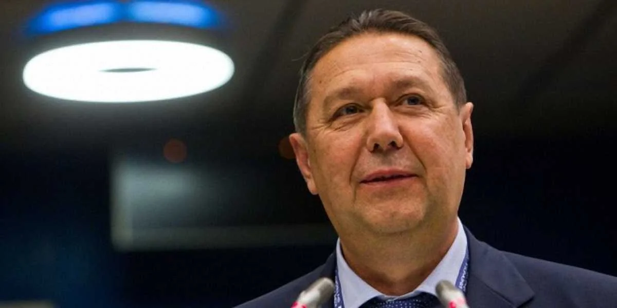 Анатолій Коньков