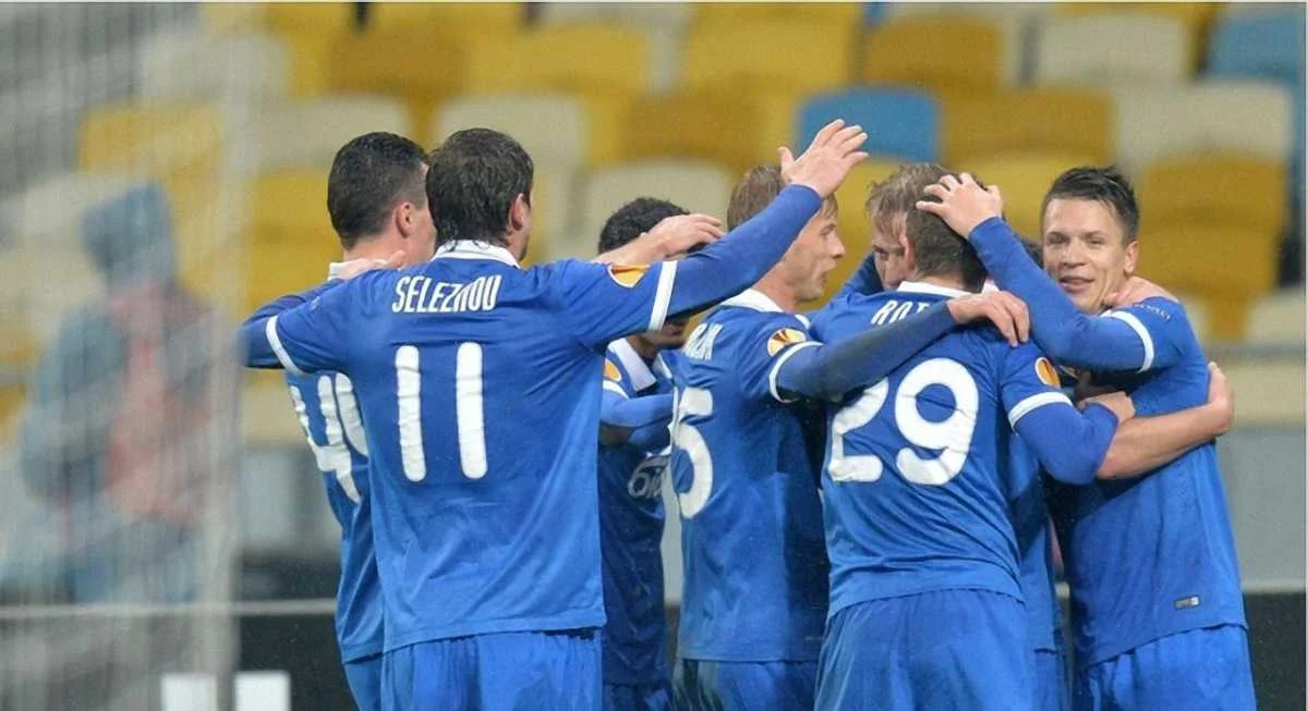 "Дніпро" vs "Аякс"