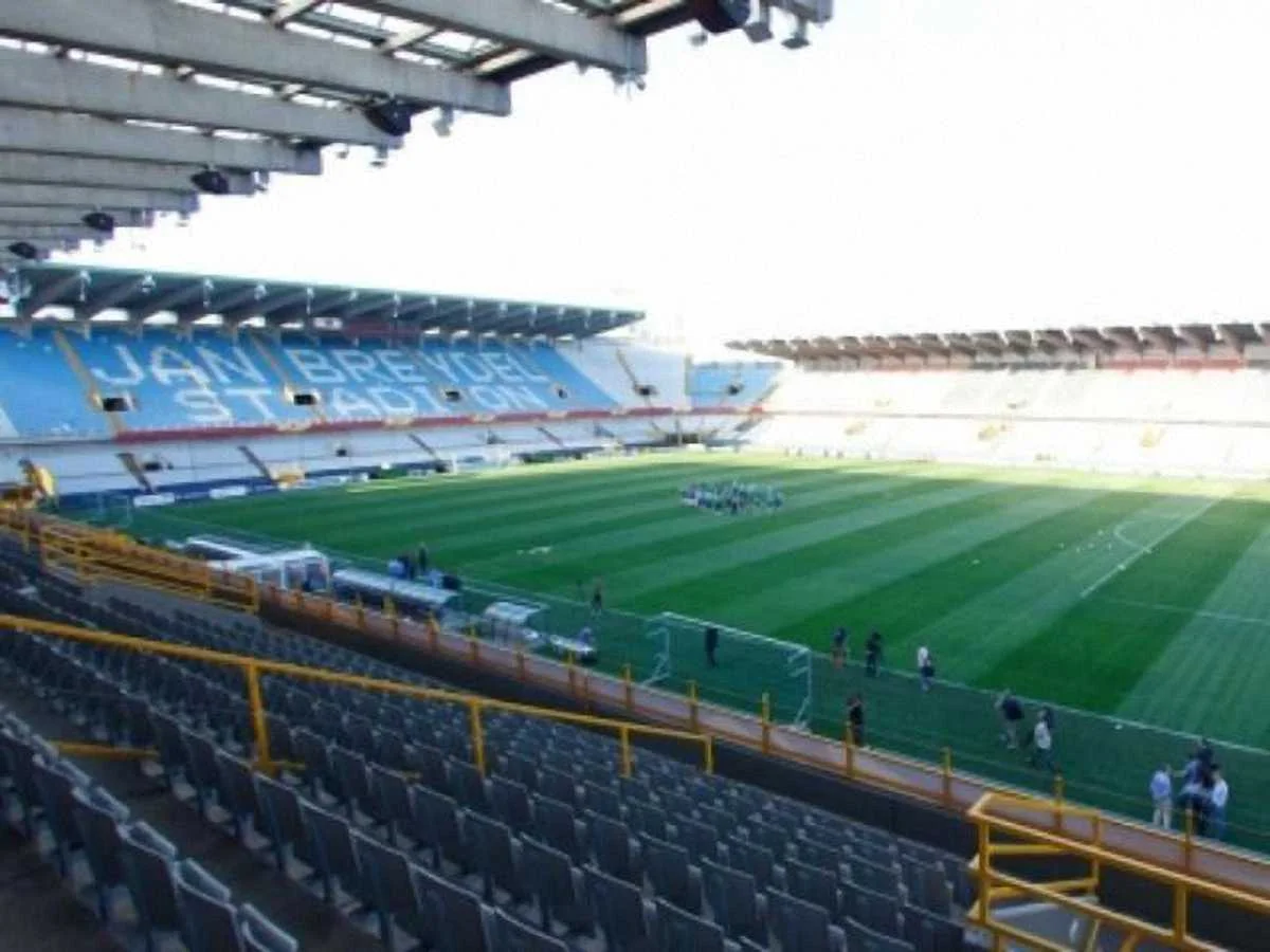 Стадион "Ян Брейдель"