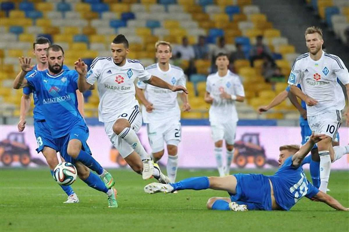 "Олімпік" проти "Динамо"