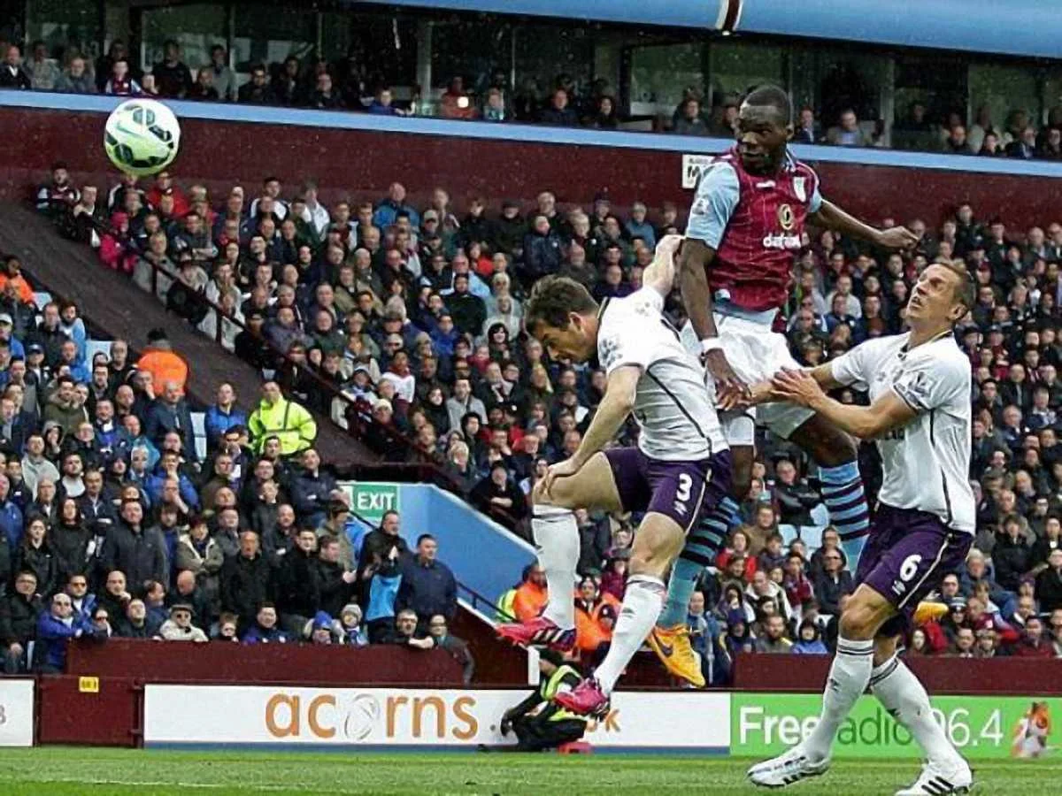 Крістіан Бентеке відкриває рахунок