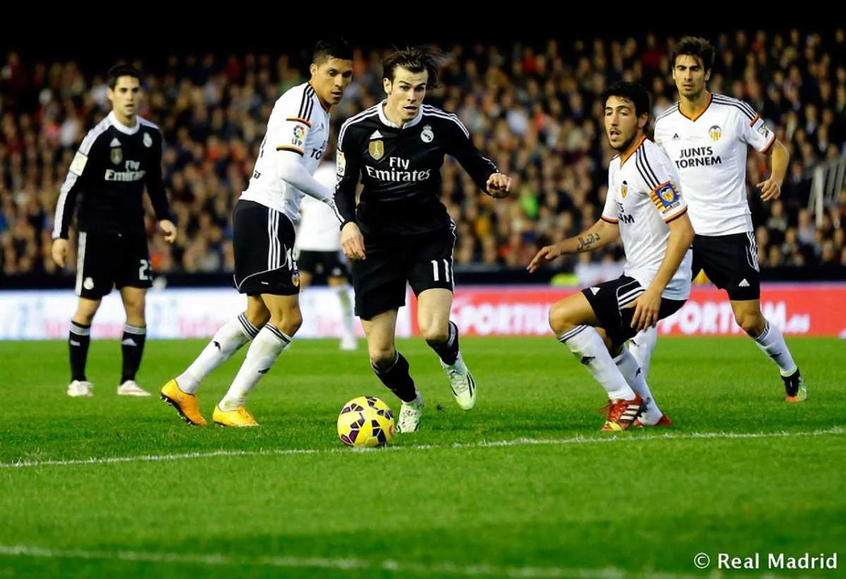 Фото до новини: Матч дня. "Реал" - "Валенсія": Гонитва за "Барсою" триває