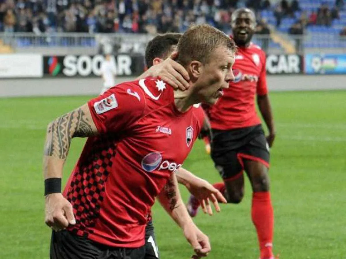 Гай снова забивает