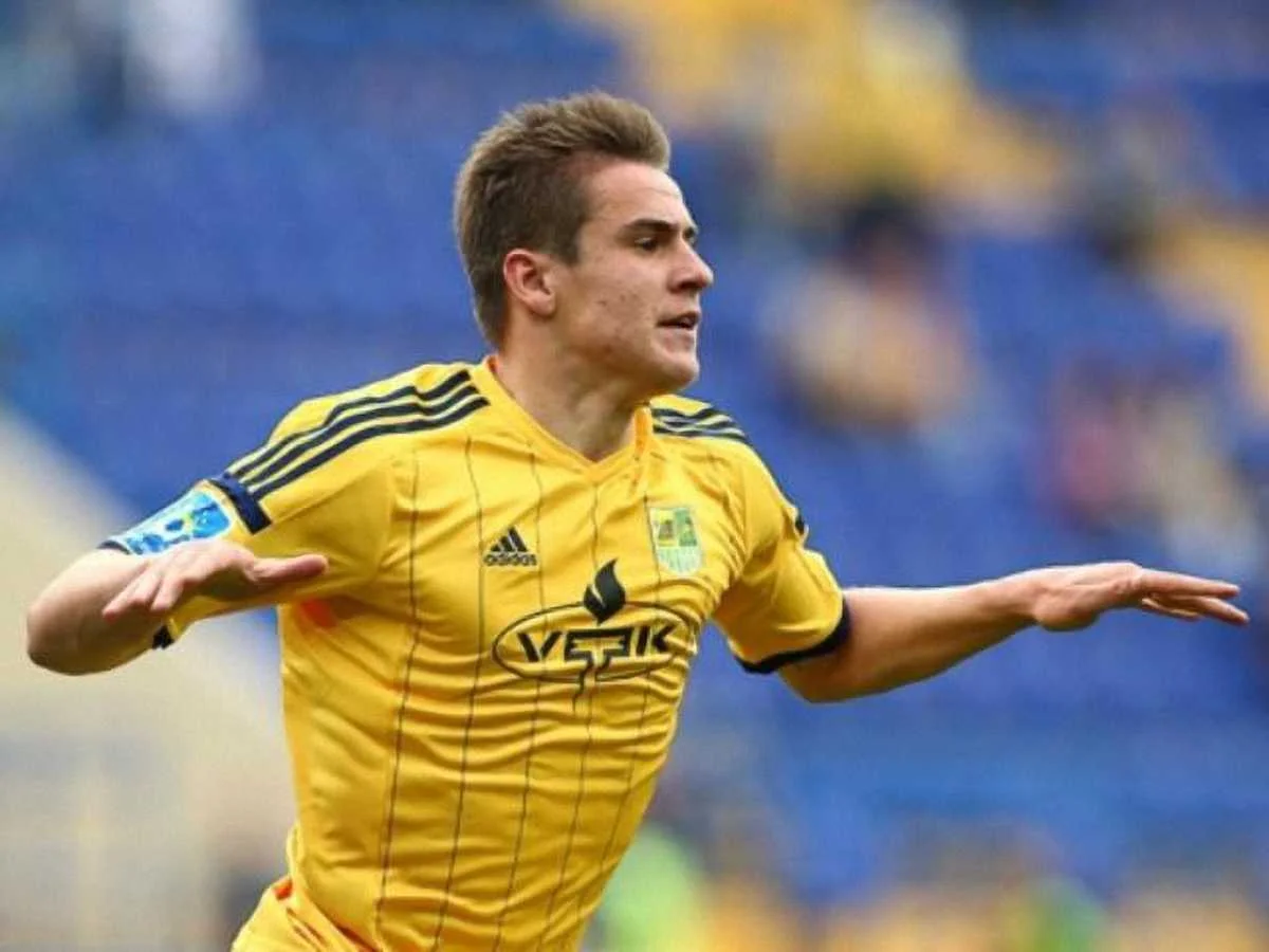 Артем Бєсєдін