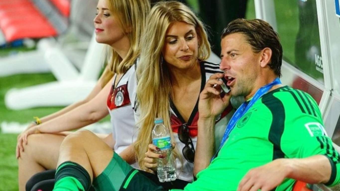 Yovvoyi plyajdagi erotik fotosurat