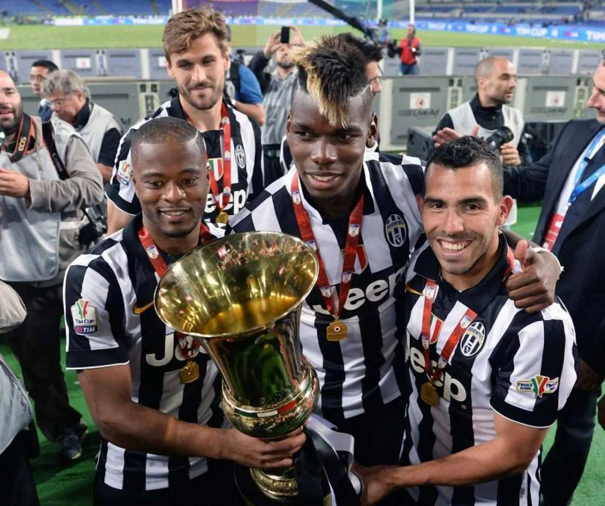 Погба празднует 10-й Кубок Италии "Юве"