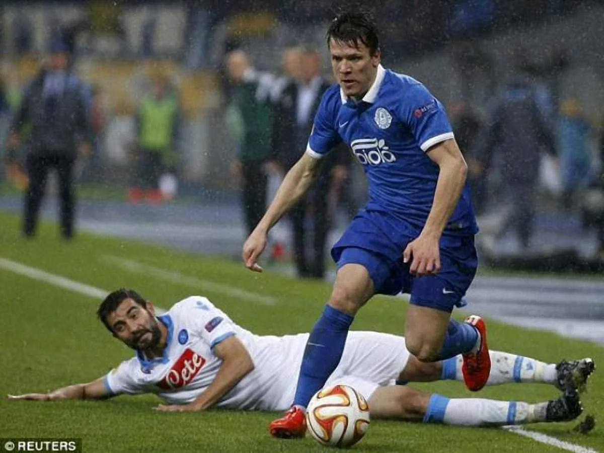 Коноплянка проти Альбіоля