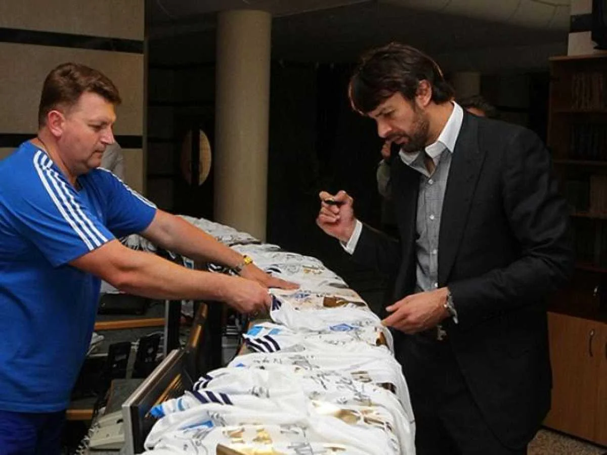 Шовковский остается