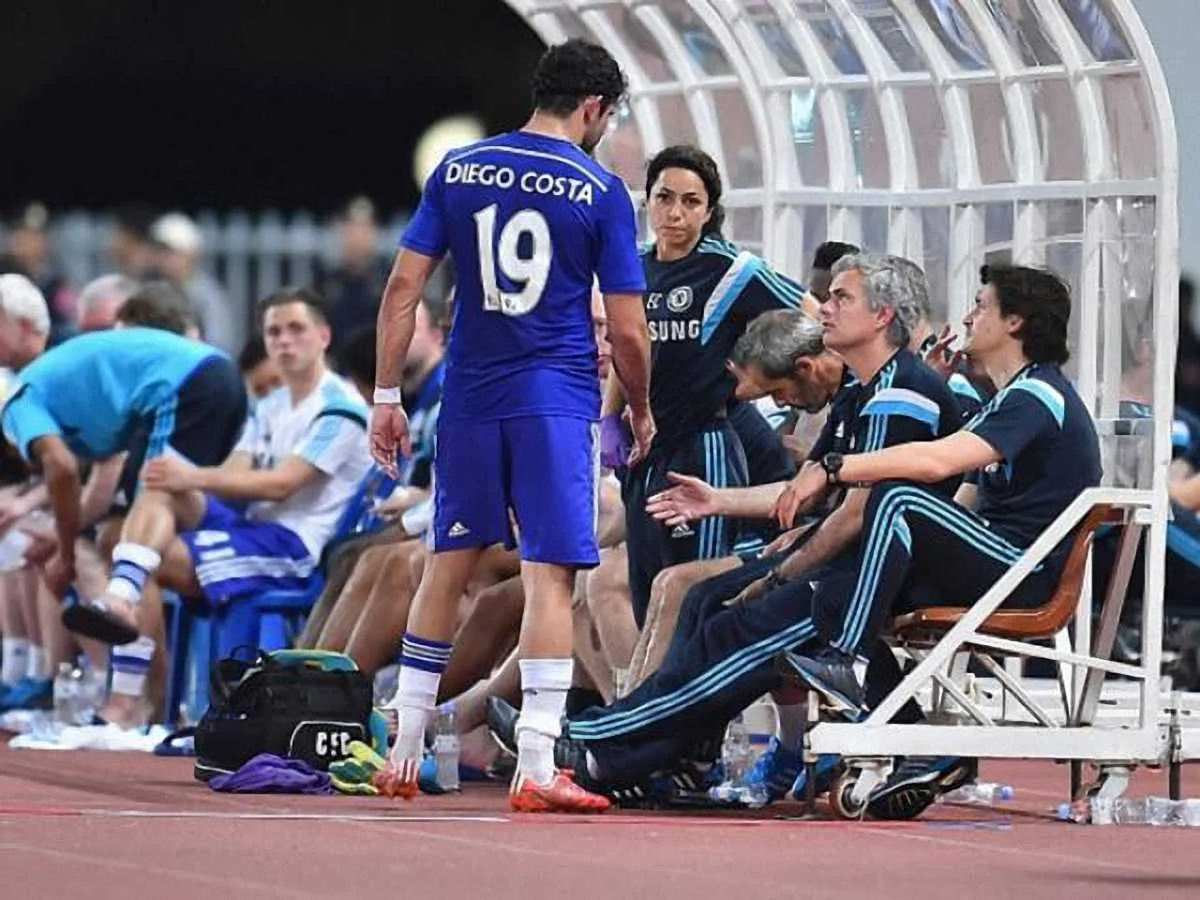 Коста просится домой