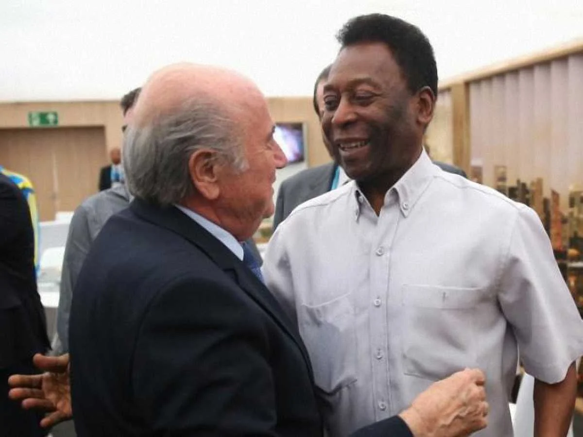 Пеле поддерживает Блаттера