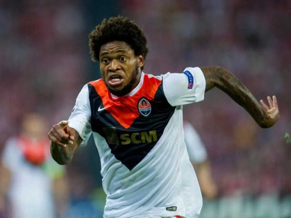 Луис Адриано