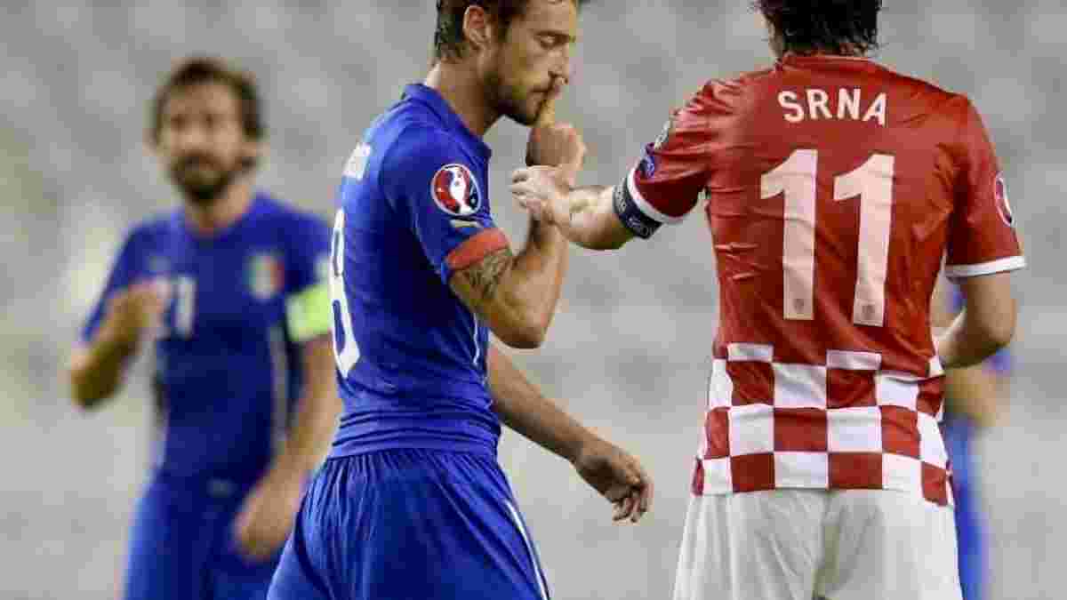 Во время матча Хорватия - Италия на поле заметили свастику (+ФОТО)