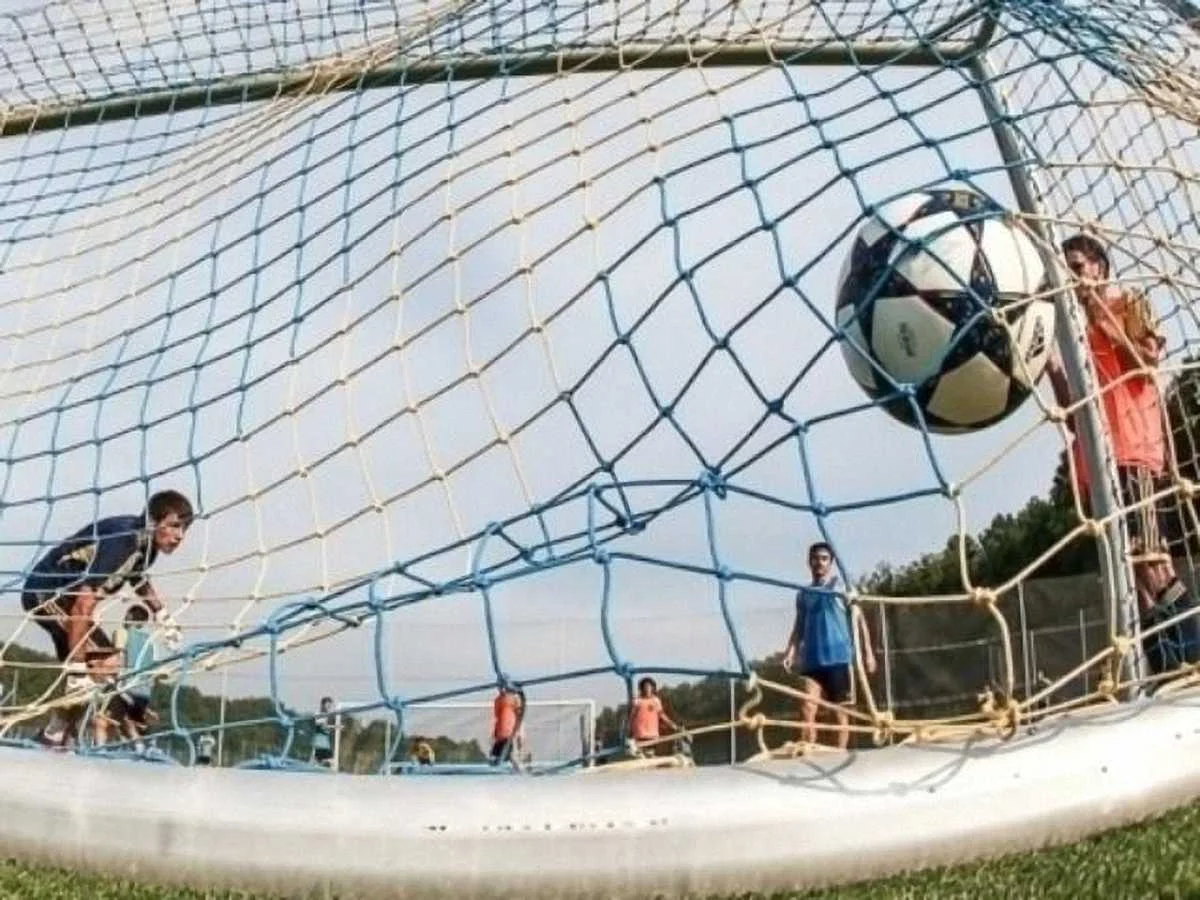 "Металлист" начал сборы