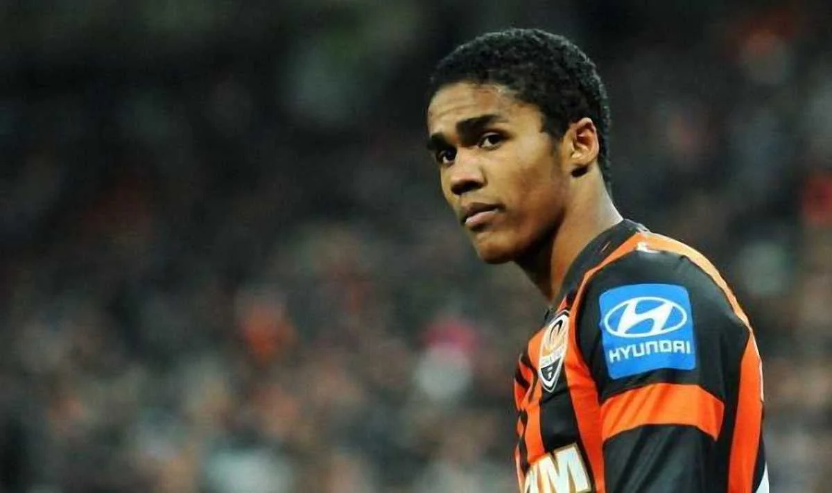 Дуглас Коста