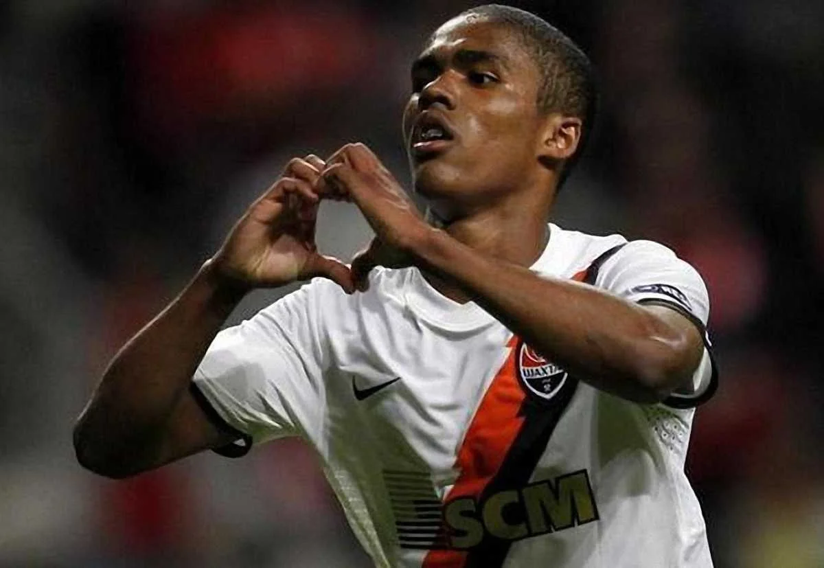 Дуглас Коста